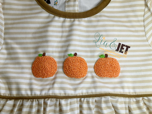 French Knot Pumpkin (size 10 left)